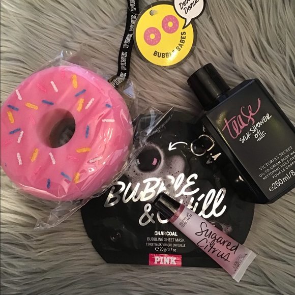 Victoria's Secret Other - LUV Yourself Bundle 💖